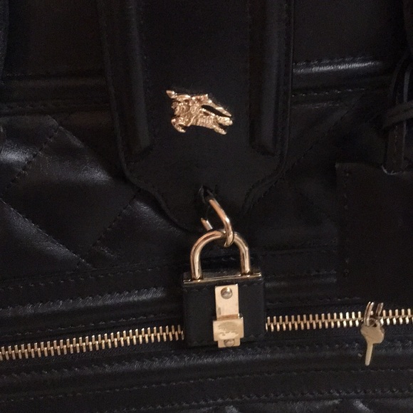 Burberry manor large black quilted leather tote - Picture 5 of 8